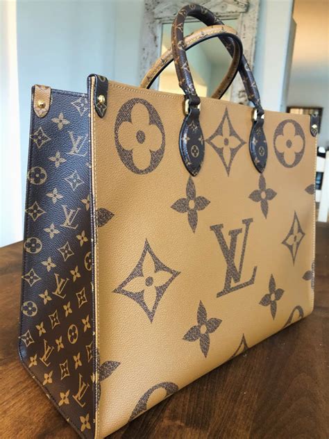 louis vuitton on the go bag white|OnTheGo MM Monogram .